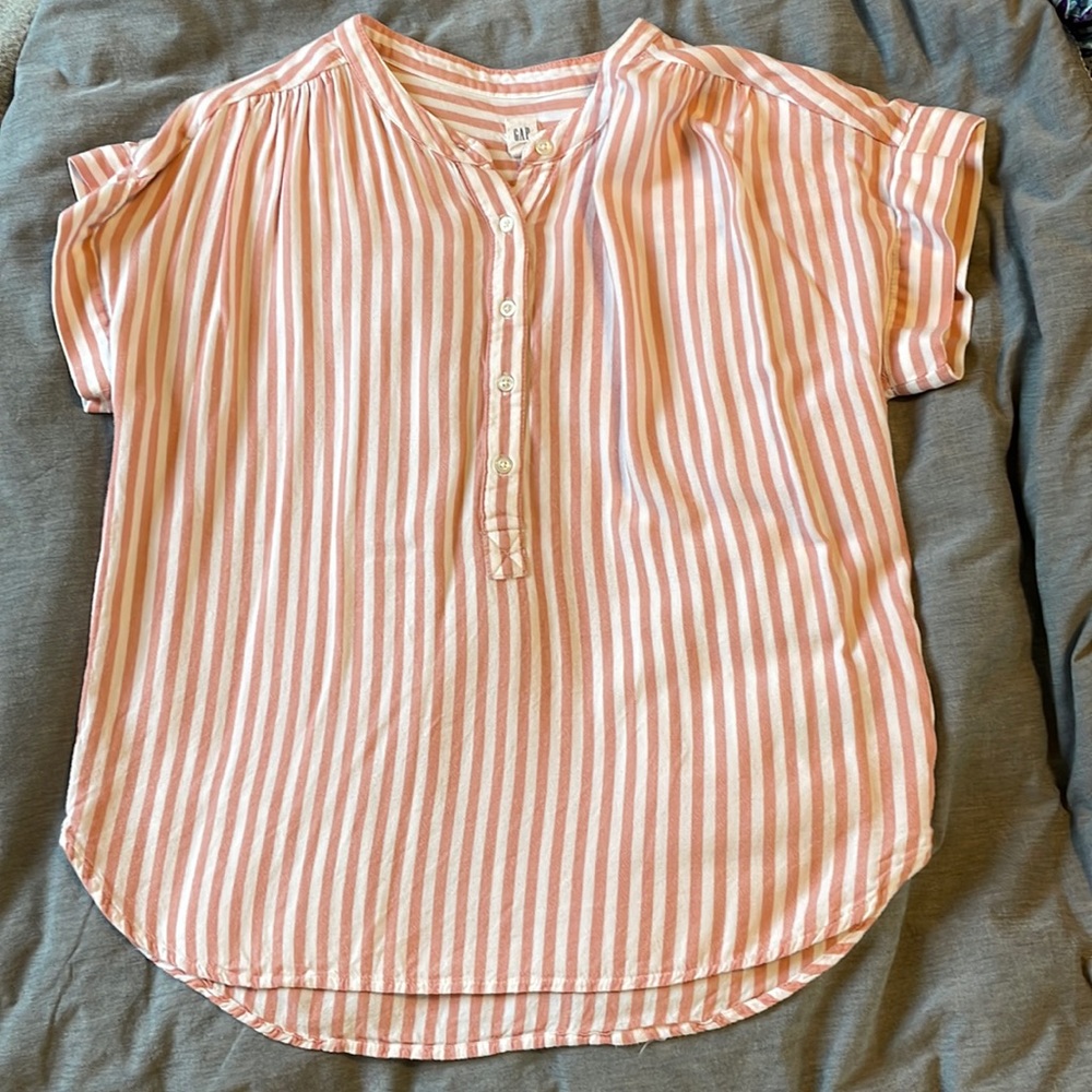 Gap short sleeve tunic top, pink stripes